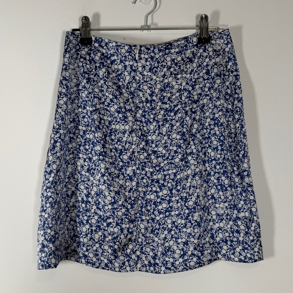 NWT Zara Blue and White Floral Satin Mini Skirt - Picture 4 of 8